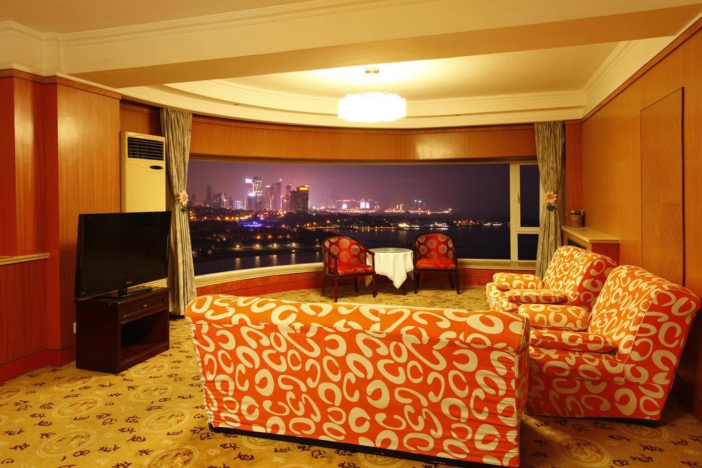 Donghai Grand Hotel Čching-tao Pokoj fotografie