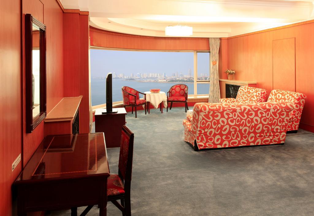 Donghai Grand Hotel Čching-tao Pokoj fotografie